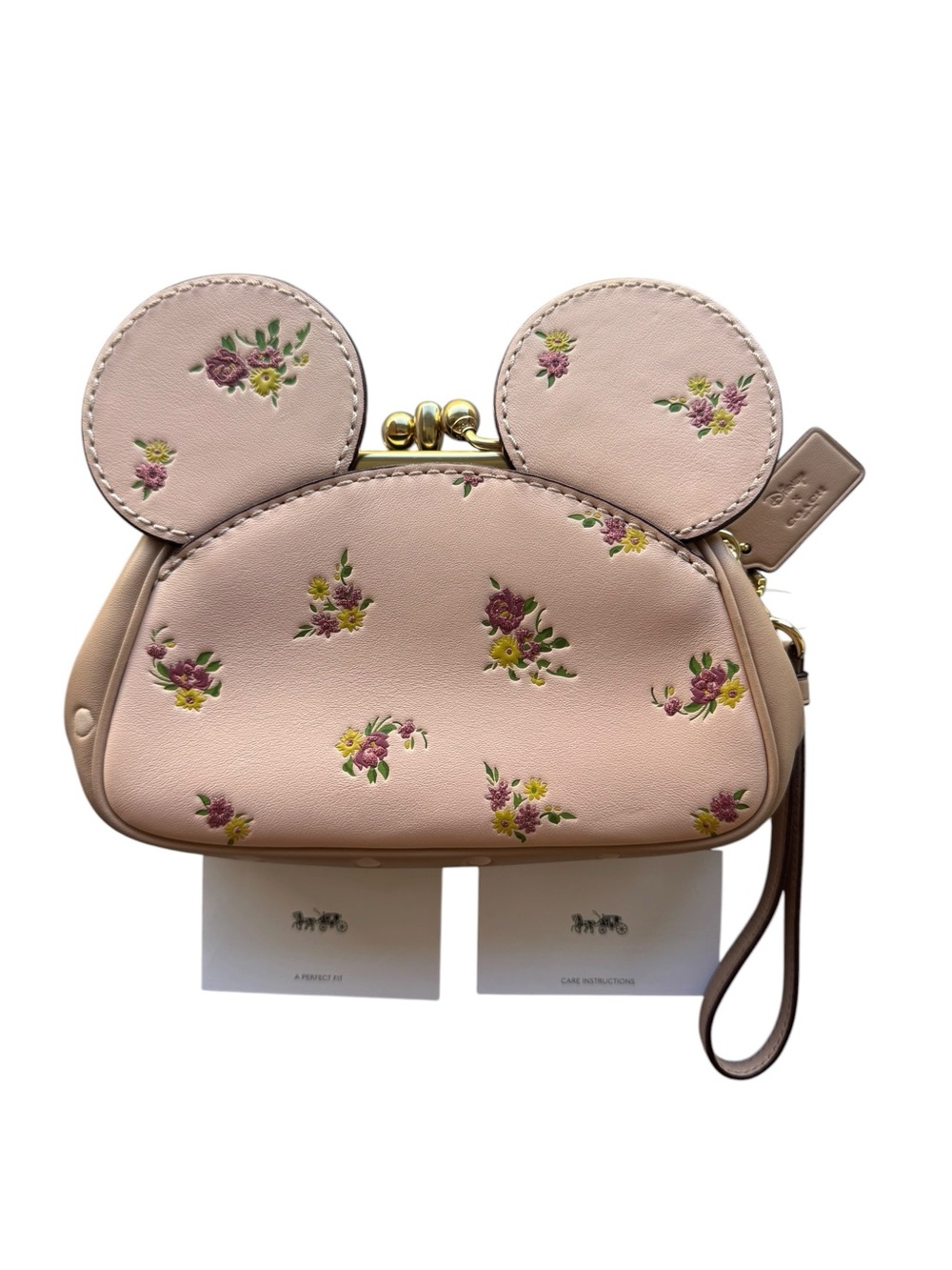 NWOT Coach x Disney Pink Mickey Minnie Mouse Pink Leather Kisslock Wristlet - Picture 1 of 9